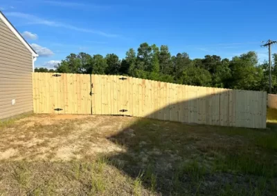 Affordable-Wood-Fence-Installation-Service