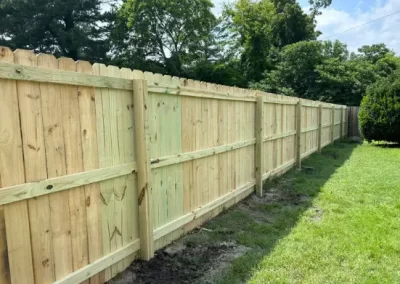 Wood-Fence-Installation-Service10