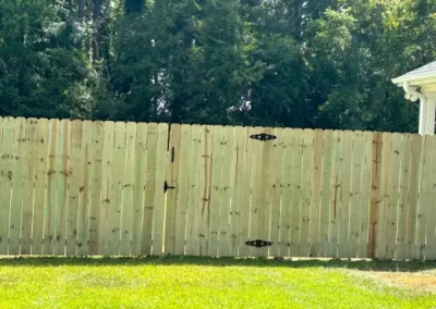 Wood-Fence-Installation-Service4