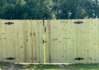 Wood-Fence-Installation-Service6