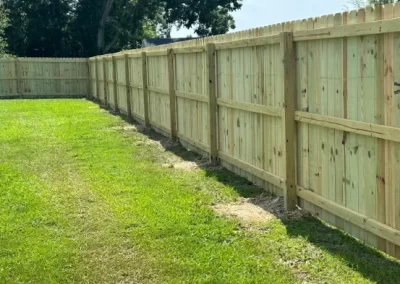 Wood-Fence-Installation-Service7